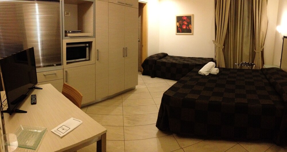 Triple Room - Guestroom