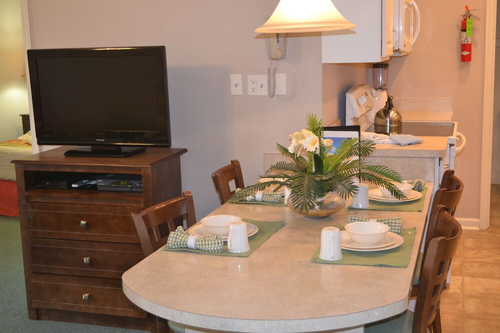 2 bed 2 bath condo - In-Room Kitchen