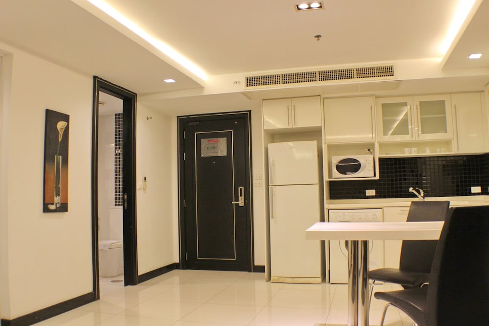 Deluxe Suite, 1 Bedroom - In-Room Kitchenette