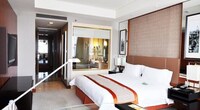 Deluxe Room, 1 King Bed, Smoking