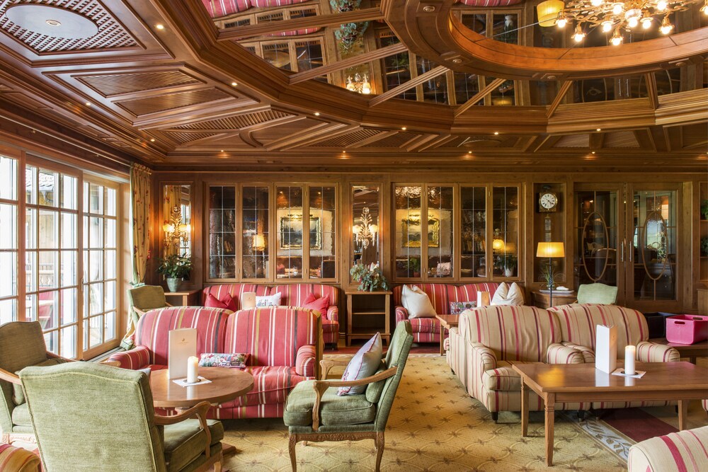 Lobby-Lounge