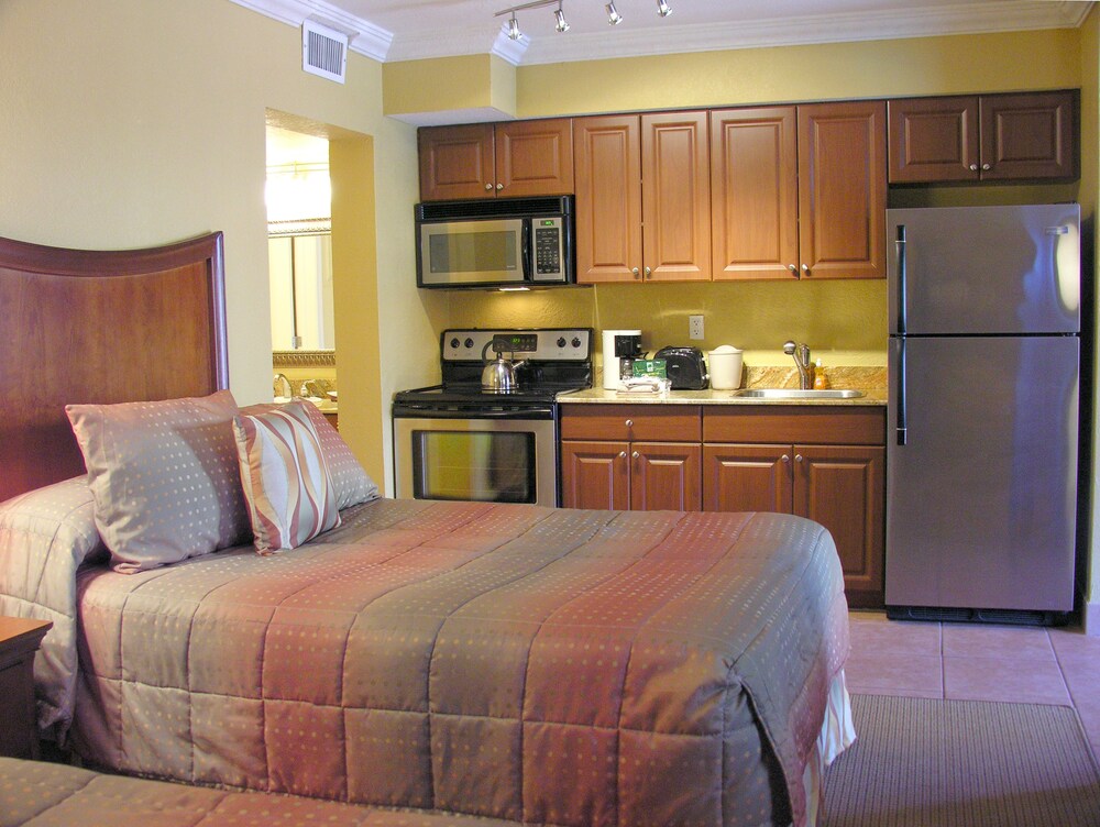 Standard Room, 2 Double Beds, Non Smoking - In-Room Kitchen
