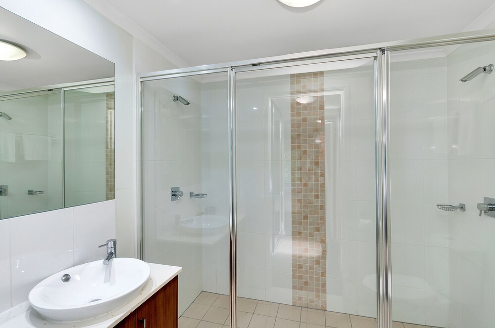 Standard Apartment, 2 Bedrooms - Bathroom