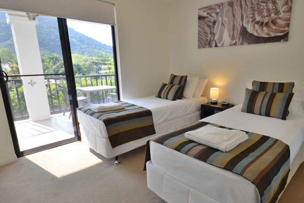 Standard Apartment, 3 Bedrooms - Guestroom