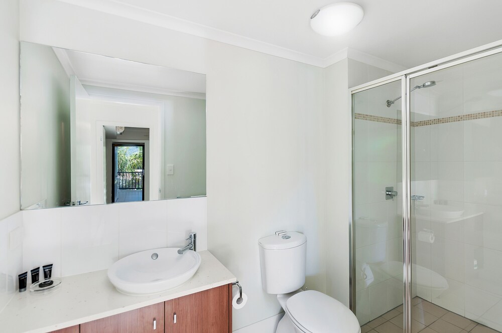 Standard Apartment, 2 Bedrooms - Bathroom