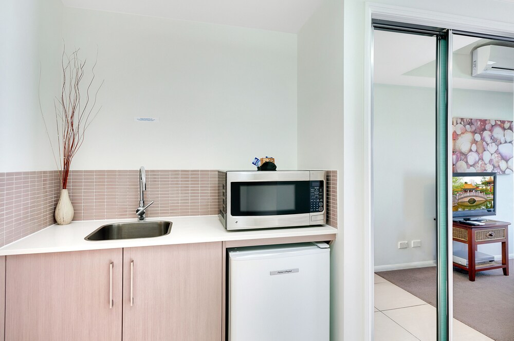 Studio - In-Room Kitchenette