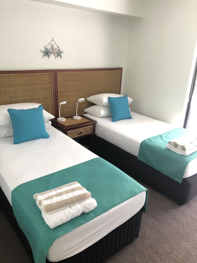 2 Bedroom 1 bathroom Apartment - Guestroom