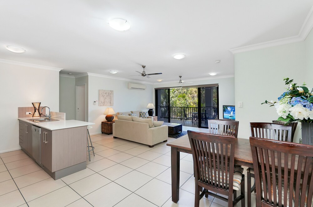 Standard Apartment, 2 Bedrooms - Living Area