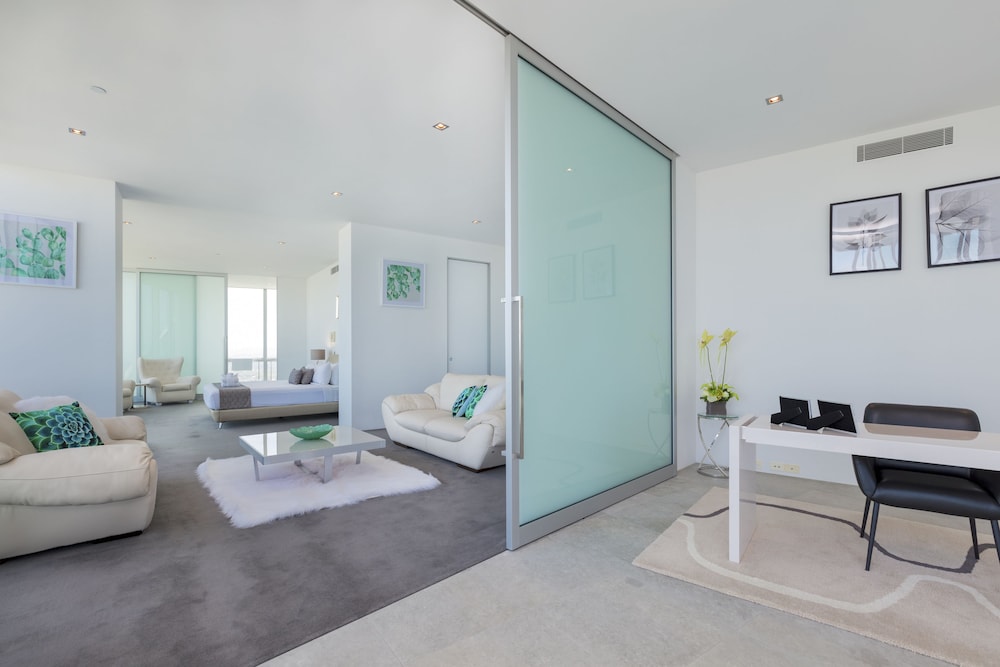 Luxury Penthouse, 4 Bedrooms, Private Pool, Ocean View - Living Area