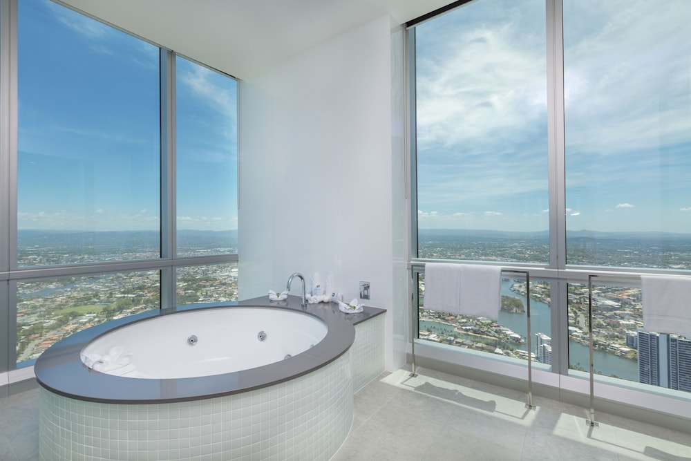 Luxury Penthouse, 4 Bedrooms, Private Pool, Ocean View - Jetted Tub