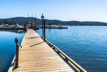 Dock