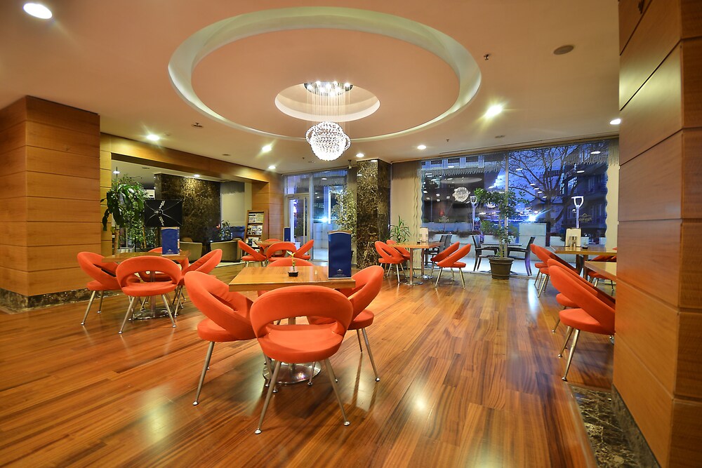 Hotel Bar
