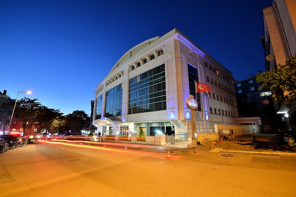 Hotel Front - Evening/Night
