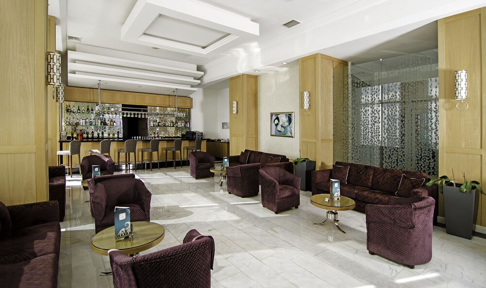 Hotel Lounge
