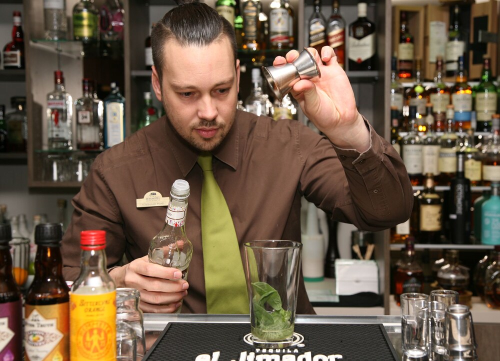 Hotel Bar