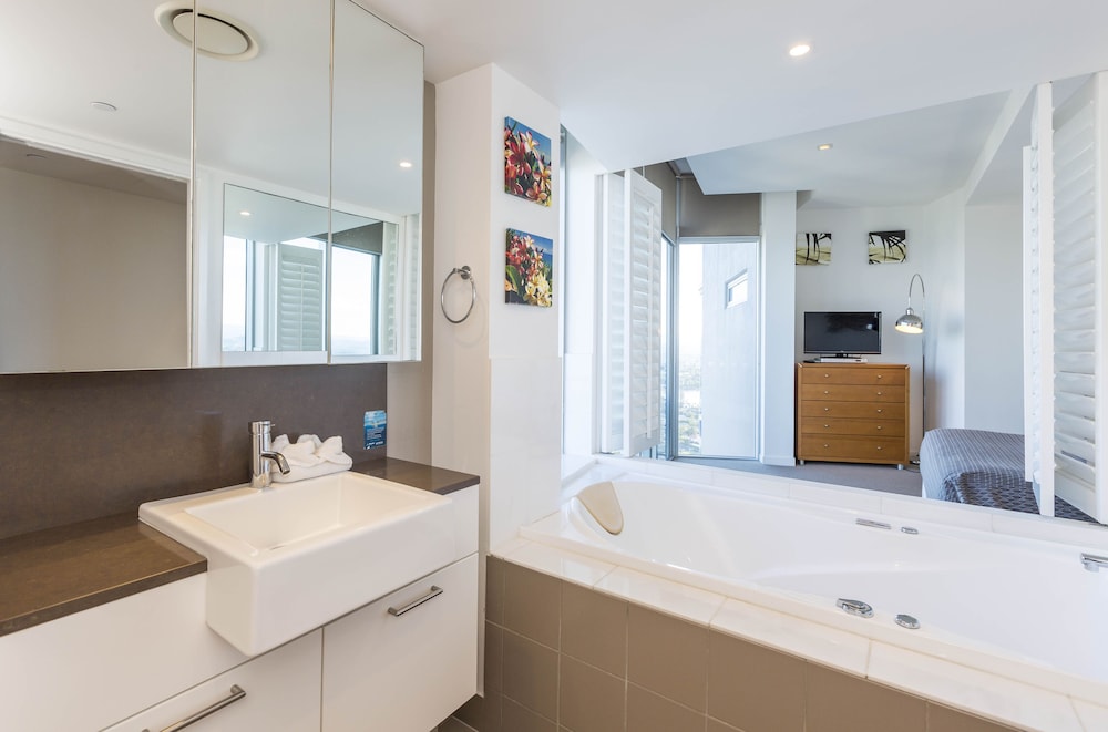 Bain à remous (Appartement Supérieur, 3 chambres, vue océan)