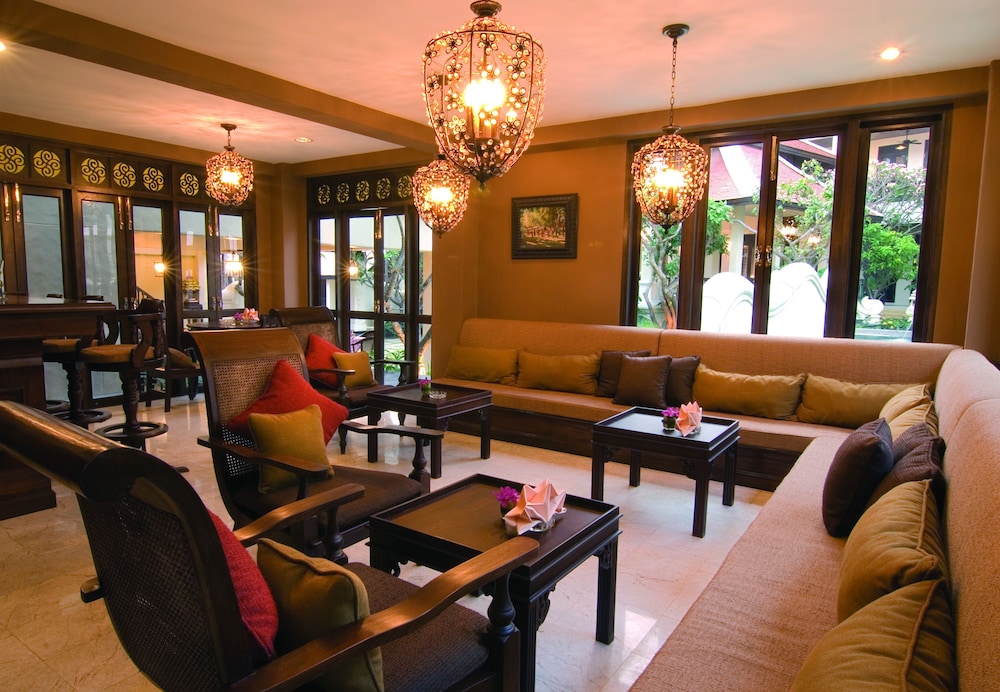 Hotel Lounge