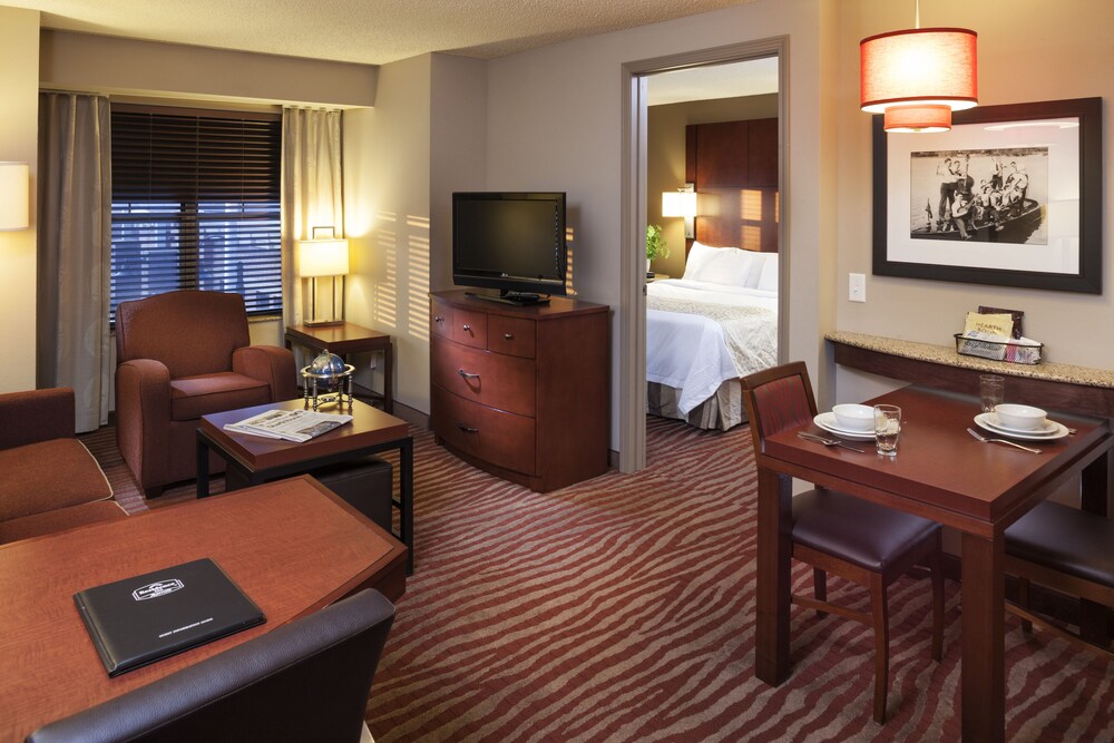 Suite, 2 Bedrooms - Guestroom