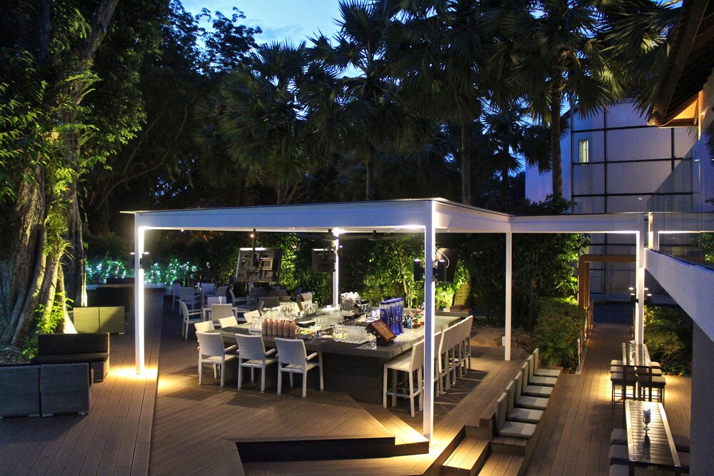 Hotel Bar
