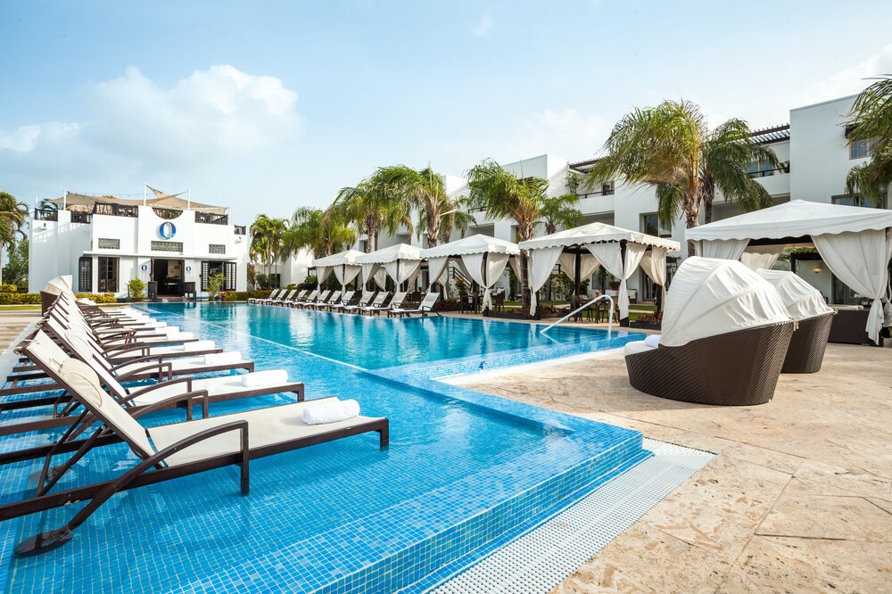 Infinity Pool