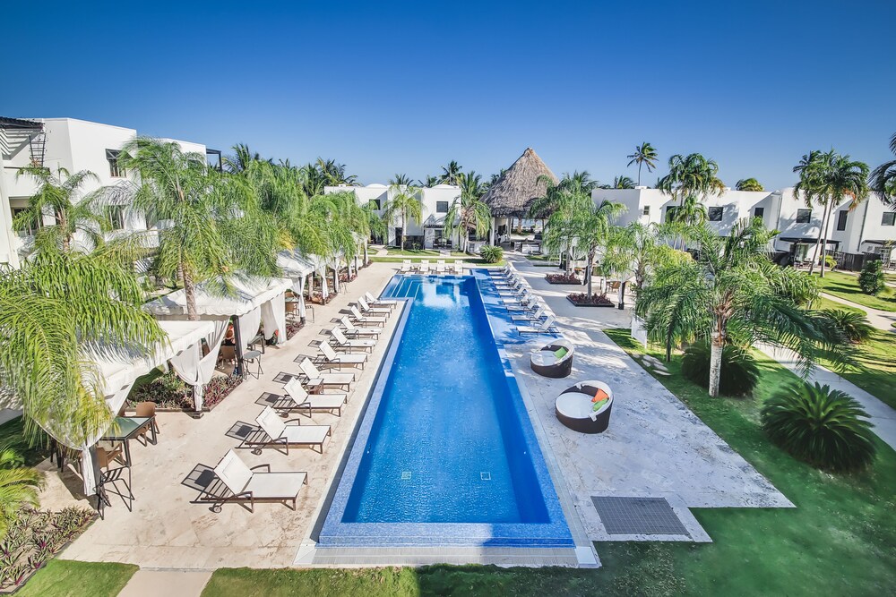 Infinity Pool