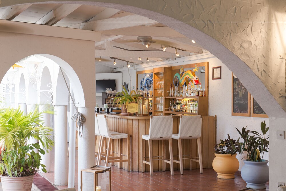 Hotel Bar