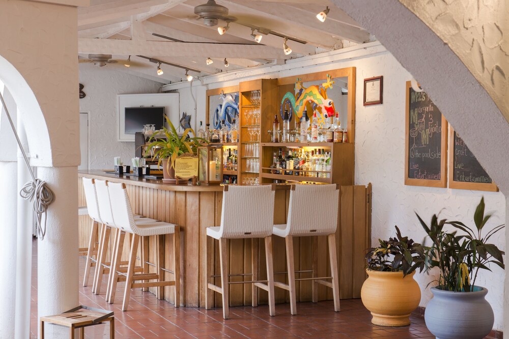 Hotel Bar