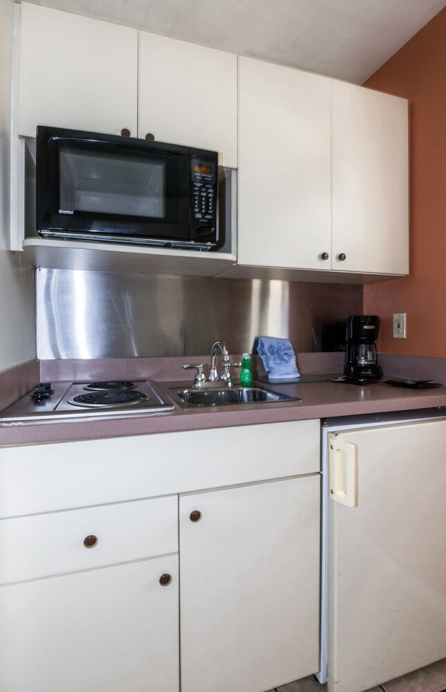 Standard Room, 2 Double Beds - Guestroom