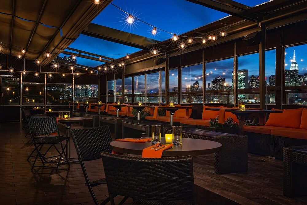 Hotel Lounge