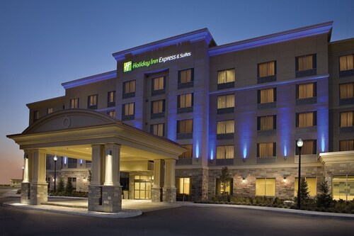 Holiday Inn Express Suites Vaughan, an IHG Hotel