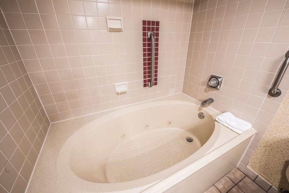 Jetted Tub
