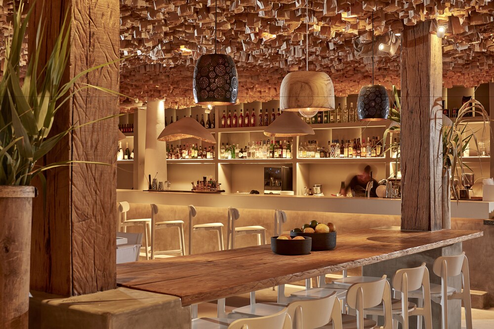 Hotel Lounge