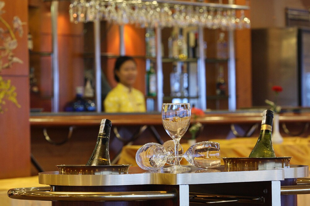 Hotel Bar