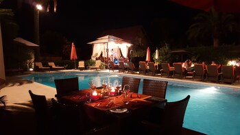 Hotel Lounge