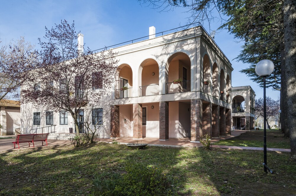 Courtyard View