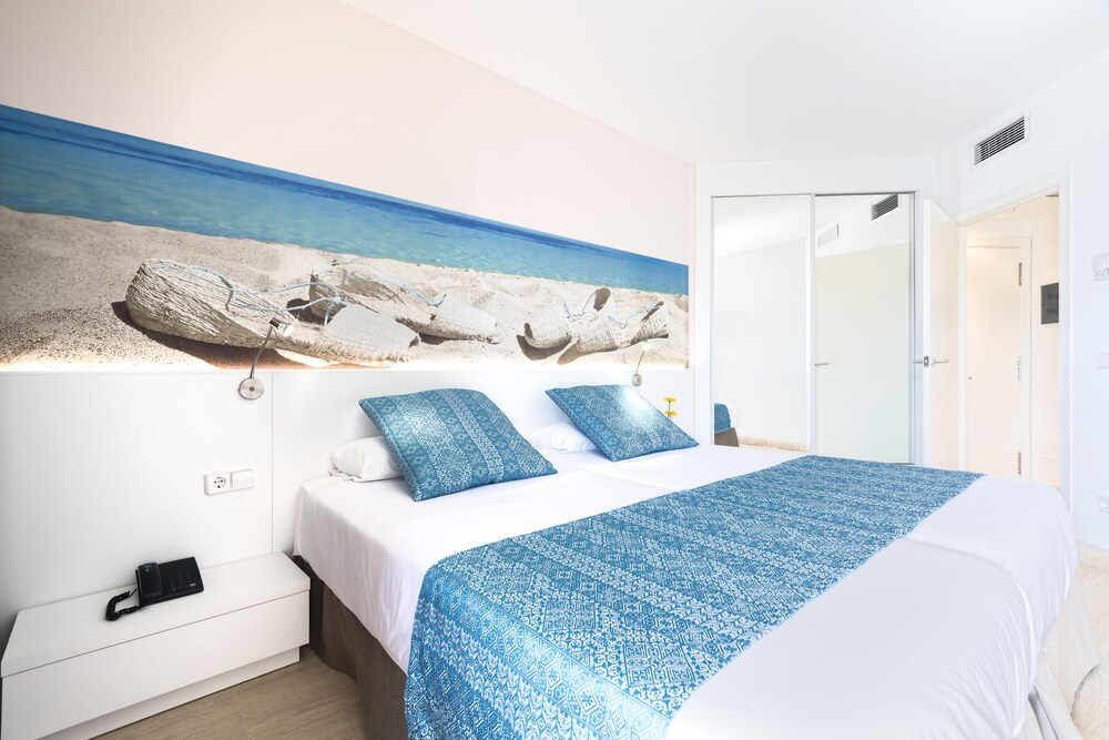 Suite, Pool View - Guestroom