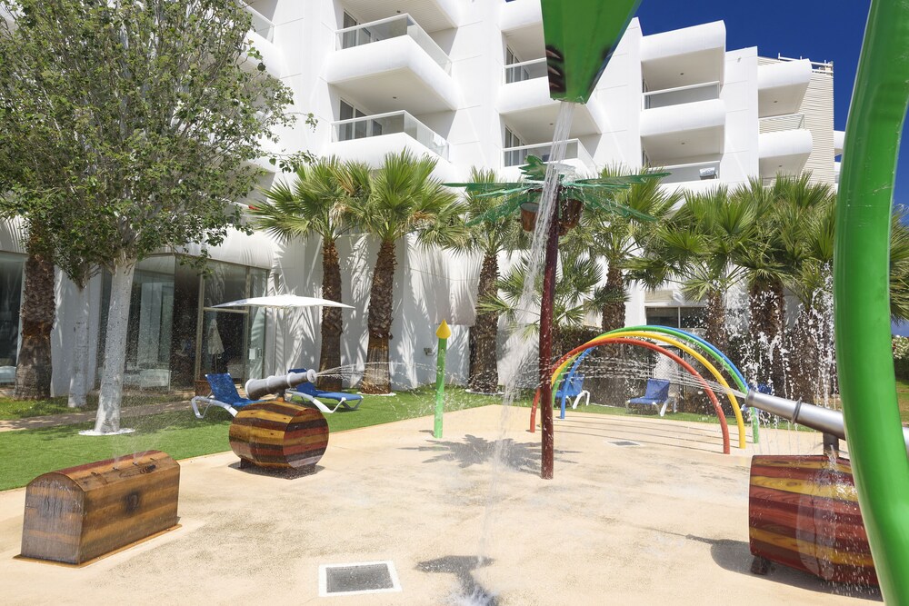 Childrens Play Area - Outdoor