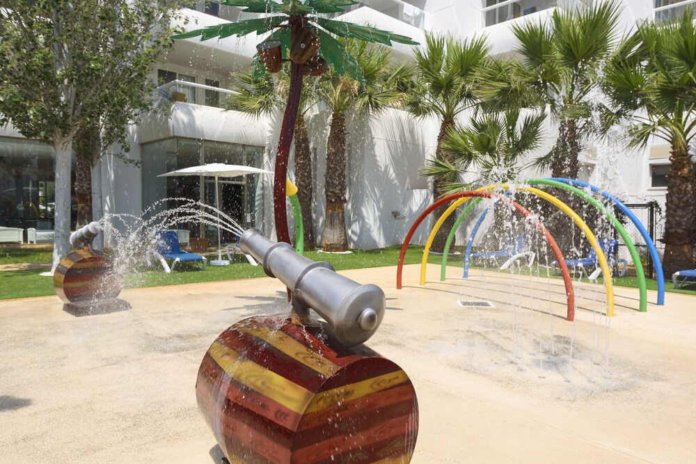 Childrens Play Area - Outdoor
