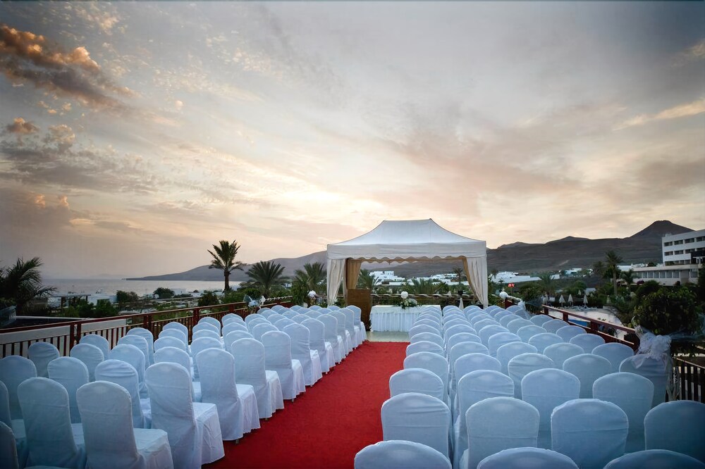 Outdoor Banquet Area