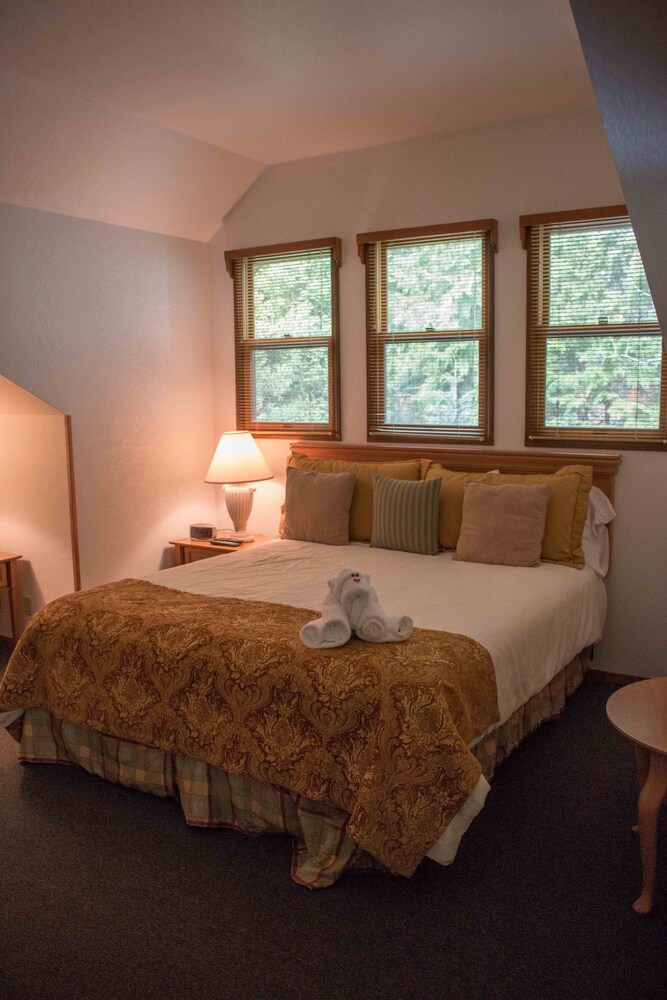 Superior Room, 2 Bedrooms, Non Smoking - Guestroom