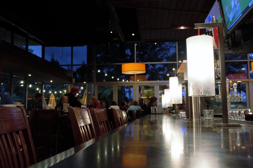 Hotel Bar