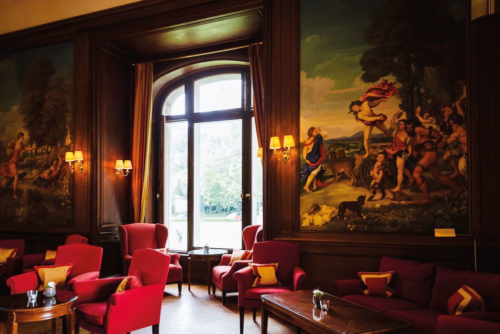 Hotel Bar