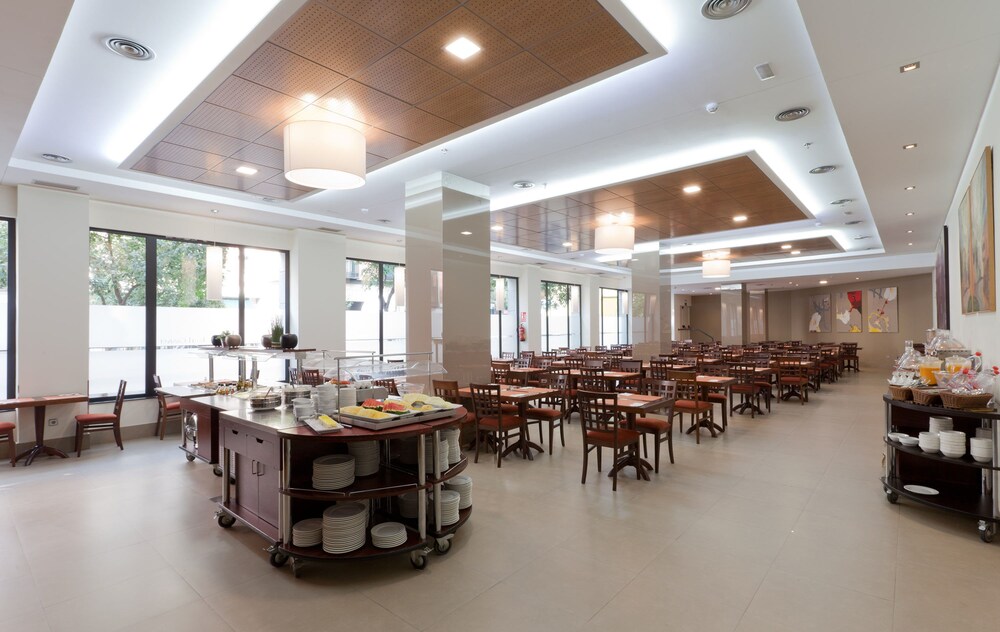 Food Court