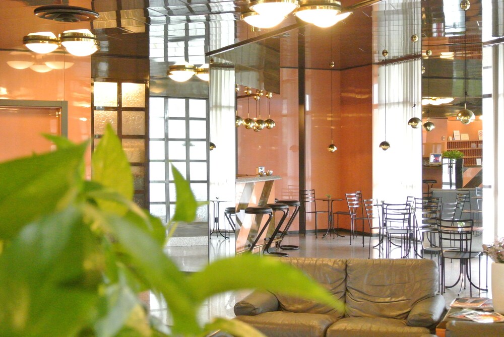 Hotel Bar