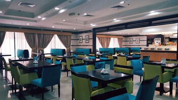 Food Court