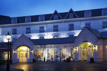 Hotel Front - Evening/Night