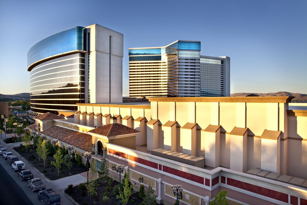 Exterior, Peppermill Resort Spa Casino