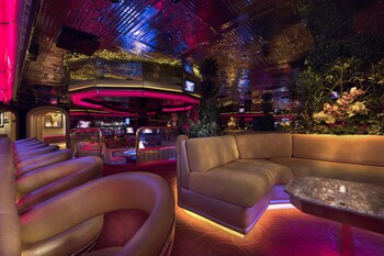 Hotel Lounge