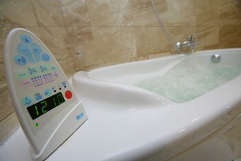 Jetted Tub