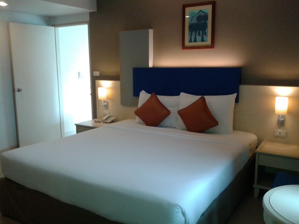 2 Bedroom Suites - Guestroom